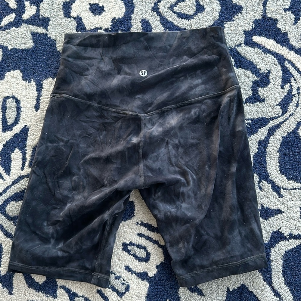 Black tie die lululemon biker shorts